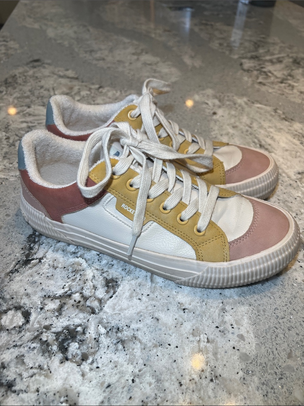 Rocket Dog Cheery Tan Color Block Sneakers Size 7.5 EUC